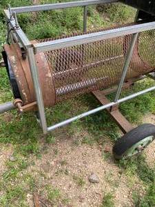 lot 5 image: Sand Sifter