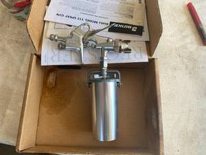 lot 124 image: Binks Model 1115 Spray Gun