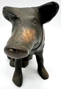 lot 116 image: Vintage Cast Iron Copper-wash CHICAGO STOCK YARD Souvenir Pig Bank