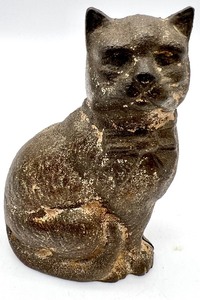 lot 125 image: Vintage Cast Iron Souvenir CAT Bank