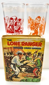 lot 132 image: Vintage HOWDY DOODY Swanky Juice Glasses with THE LONE RANGER OUTWITS CRAZY COURAGE 1968 Book