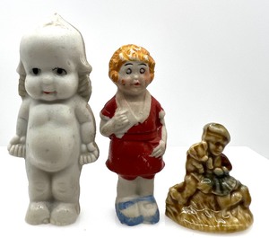 lot 135 image: Vintage JAPAN Frozen Orphan Annie, Cherub Doll & Little WADE Miniature Figures