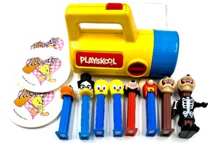 lot 146 image: Vintage PEZ CANDY DISPENSERS -DAFFY DUCK, TWEETY BIRD, SCROOGE MCDUCK, MICKEY MOUSE, YOSEMITE SAM, TASMANIAN DEVIL and more