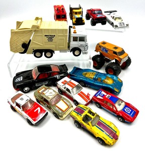 lot 152 image: Mixed Lot of Various Vintage MATCHBOX SUPER KINGS & WHIZZWHEELS Toy Cars and Trucks