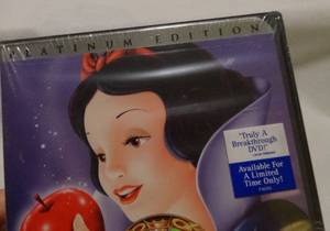 lot 164 image: Vintage Sealed SNOW WHITE Limited edition DVD Disney Movie Platinum