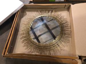 Home Decorators Collection Medium Sunburst Gold Modern Accent Mirror (31 in. Diameter) Customer Returns See Pictures