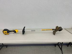 lot 206 image: DeWalt 20V Cordless Weed Trimmer