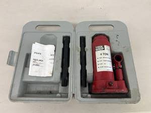 lot 208 image: 4 Ton Hydraulic Jack