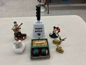 lot 260 image: Mixed Lot Collectibles