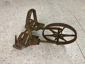 lot 298 image: Vintage Small Implement