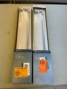 lot 305 image: 2 NIB 24 Chrome Towel Bars
