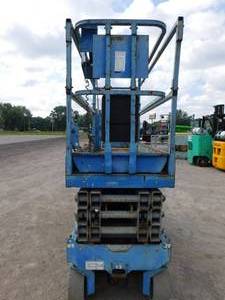 lot 10 image: 2015 Genie GS2632 Scissor Lift