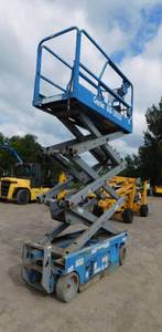 lot 11 image: 2009 Genie GS2032 Scissor Lift