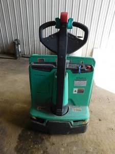 lot 18 image: 2019 Mitsubishi PW23 Electric Pallet Jack