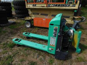 lot 19 image: 2022 Mitsubishi PW23 Electric Pallet Jack - FOR PARTS ONLY