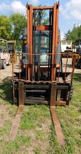lot 22 image: 1995 Nissan 6000lb LP Forklift with Cab