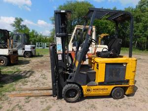 lot 24 image: 2004 Cat EC18KL 36 Volt Electric Forklift