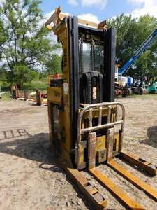 lot 27 image: Yale NE030 24 Volt Stand Up Reach Truck