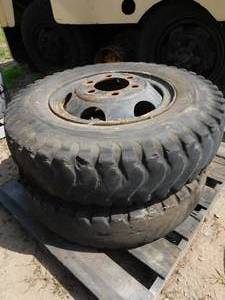 lot 32 image: 3 - Misc. Tires on Rims