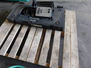 lot 41 image: Class II Avery Weigh Tronix Scale Attachment with screen and cable