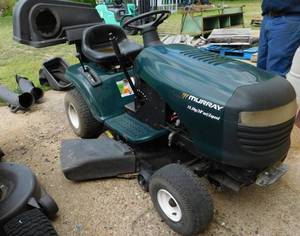 lot 53 image: Murray Lawn Mower with Bagger