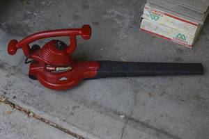 lot 158 image: Toro Blower Vac
