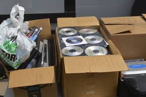 lot 172 image: Electronics lot