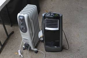 lot 176 image: Space Heaters