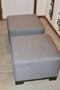 lot 112 image: 2 foot rests