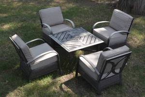 lot 3 image: Outdoor Chair and Table Set