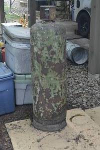 lot 27 image: Large old Propane Tank