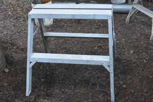 lot 29 image: Aluminum fold up Horse