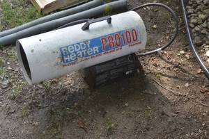 lot 32 image: Propane Heater
