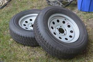 lot 36 image: Trailer Wheels