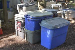 lot 54 image: lot of empty totes