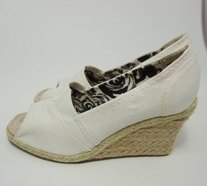 lot 4 image: Lane Bryant NWB Ladies Slip-On Wedges Buff Gardenia Womens Size 8W