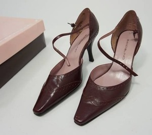 lot 13 image: Bandolino NWB Ladies Dark Brown Leather Shoe Heels Pumps Womens Size 8.5