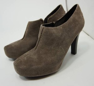 lot 15 image: MeToo NWB Lanelle14 Fango Natural Tan Suede Leather Heels Pump Shoe Womens 8.5M