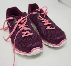 lot 17 image: Avia Ladies Running Tennis Shoe Dark Purple Dark Pink Womens 9W