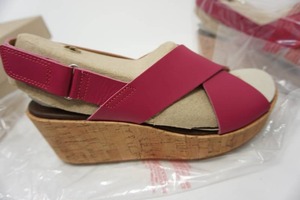 lot 20 image: Clarks NWB Stasha Hale Fuchsia Leather Cork Wedge Sandal Slingback Shoe Womens Size 9W
