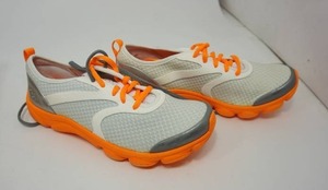 lot 23 image: Easy Spirit Ladies NWB Reinvent White with Orange Tennis Shoe Womans Size 9