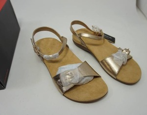 lot 25 image: Vionic Ladies NWB Alita Platinum Sandal Strap Flats Shoe Womans Size 9