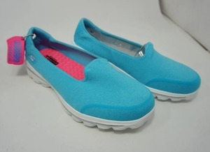lot 27 image: Skechers  Ladies NWB Aqua Courage GOwalk 2 Super Sock Walking Shoe Womans Size 9