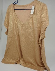 lot 73 image: Lane Bryant Womans 2224 NWT Tan Foil Tee Short Sleeve Blouse