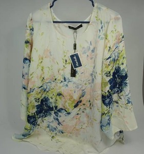 lot 82 image: Rose & Olive Womens NWT Size 3x Blouse Popover White Pink Blue Floral Chiffon Top
