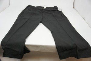 lot 83 image: BEND-OVER Womans Size 24W Pull-Over Black Wide Leg Capri