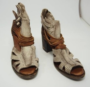 lot 147 image: FREEBIRD By Steven Nest Open Toe Shoe Bootie Tan BOHO NEW Ladies Size 9