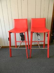 NEW OLD STOCK SAFAVIEH RED LEATHER BAR STOOLS - FOX2004R-SET2 - STILL WITH TAGS - GREAT SET - NICE - SEE PICTURES