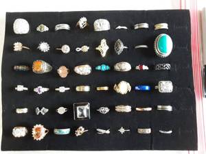 lot 2 image: Lot Of Assorted Rings