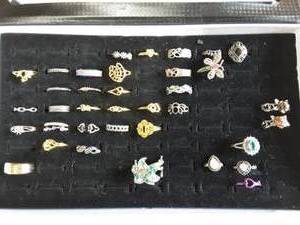 lot 3 image: Lot Of Assorted Rings